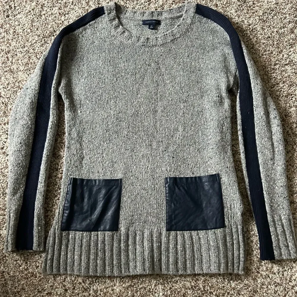 Tommy Hilfiger Women’s Gray Cotton/Wool Sweater with Blue Pockets Size Small
